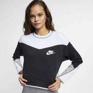 Nike Colorblock Cropped Sweatshirt